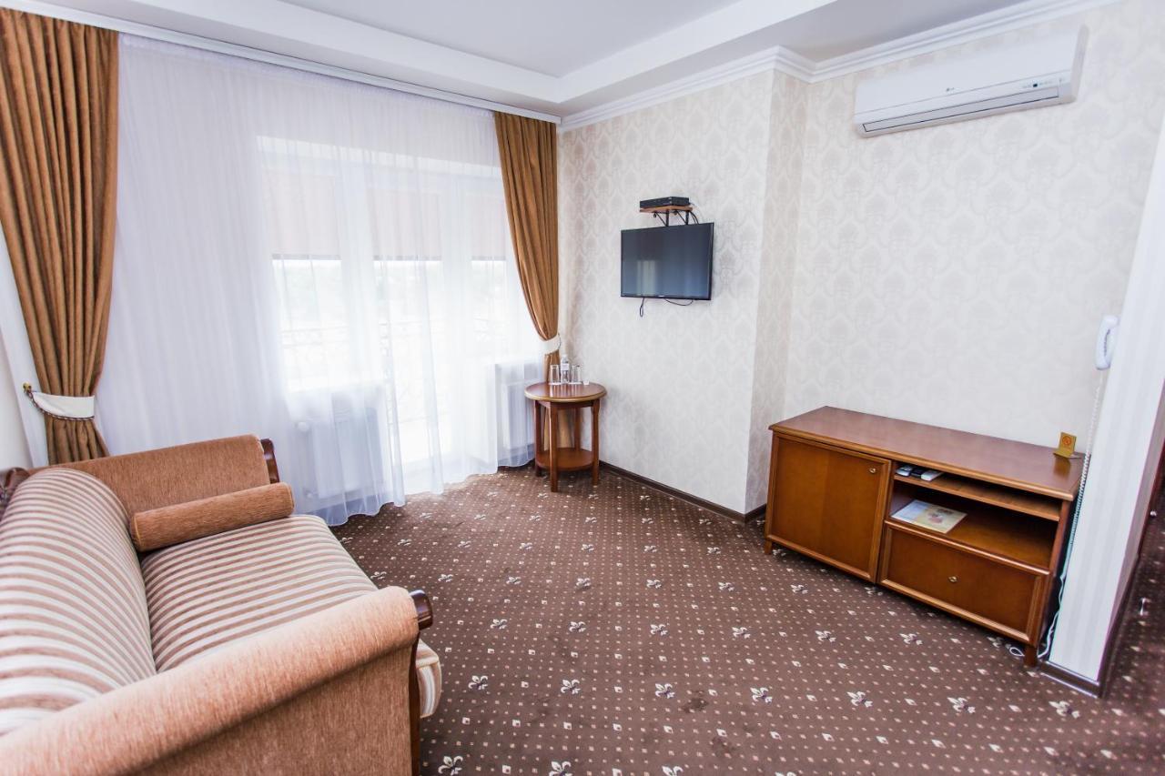 Hotel Grk "Master" Vlasovka Esterno foto