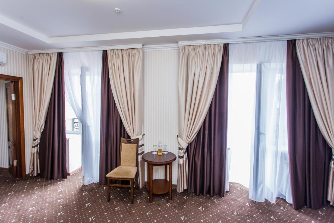 Hotel Grk "Master" Vlasovka Esterno foto