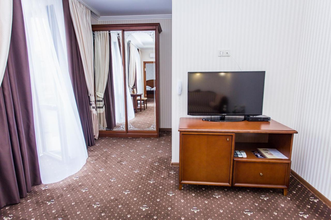 Hotel Grk "Master" Vlasovka Esterno foto